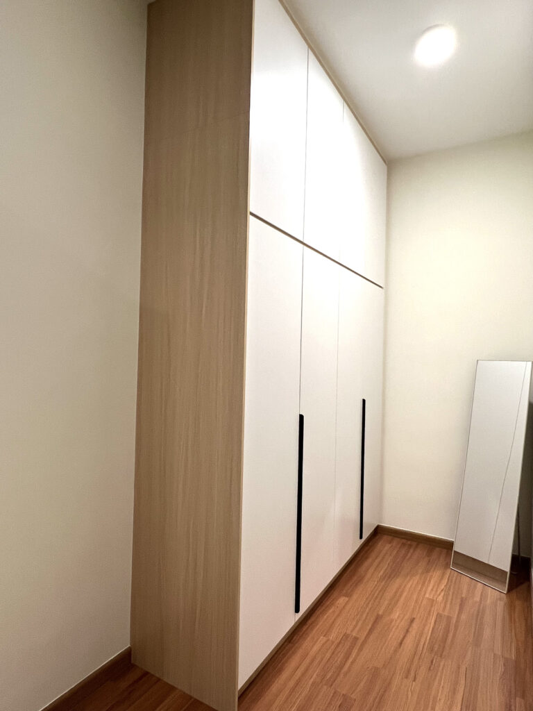 Bedroom wardrobe cabinet at Ixora Residence
