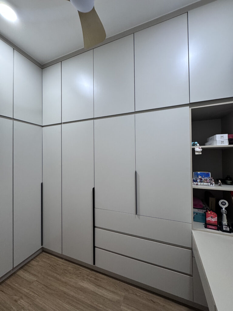 Custom wardrobe cabinet at Sunway Avilla